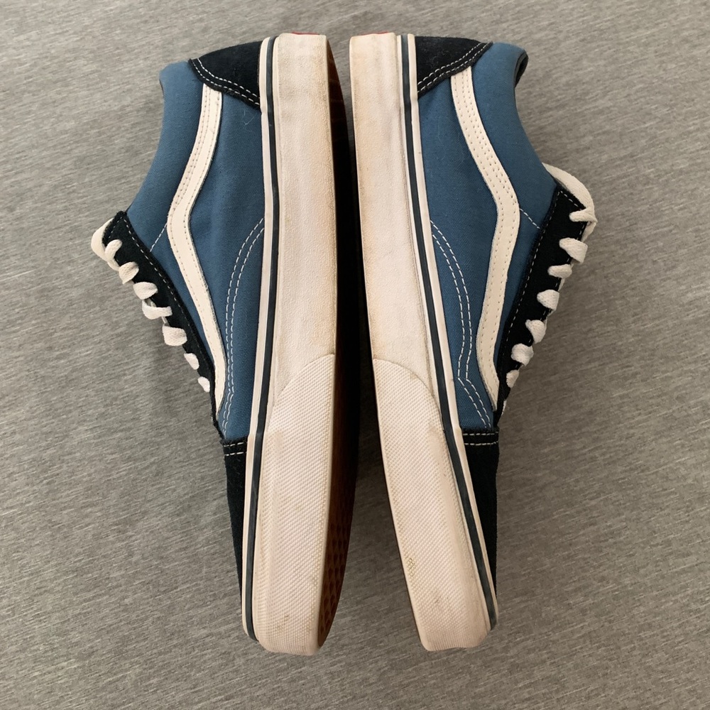 Vans Old Skool Skate Shoe - Picture 2 of 10